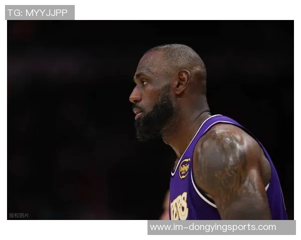 詹姆斯疑似被打照曝光引热议源自雄鹿官方推特发布